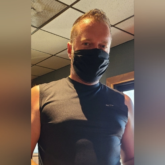 Meet your Posher, Jason - Picture 2 of 7